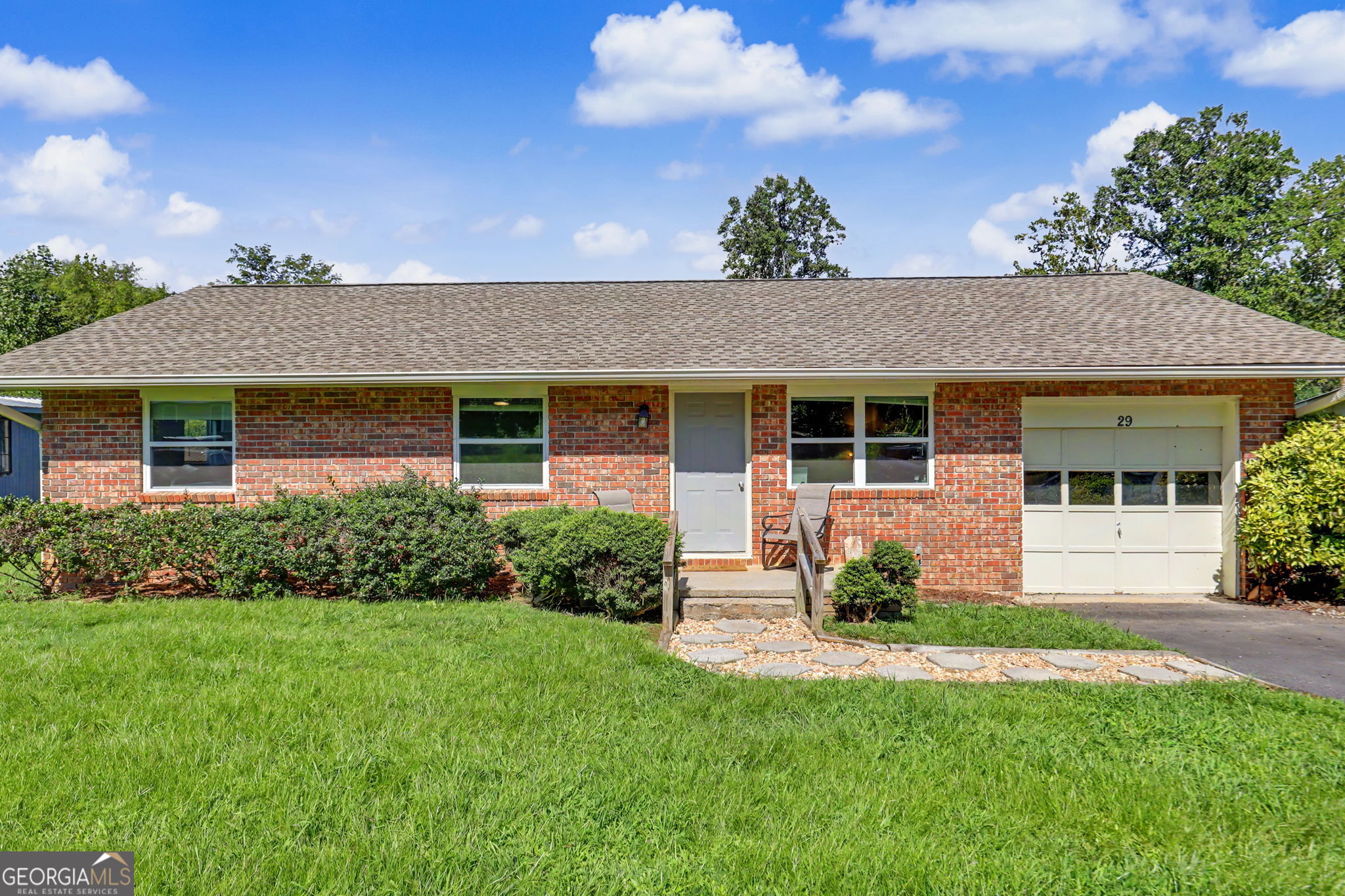 29 Fisher Avenue Clayton GA 30525