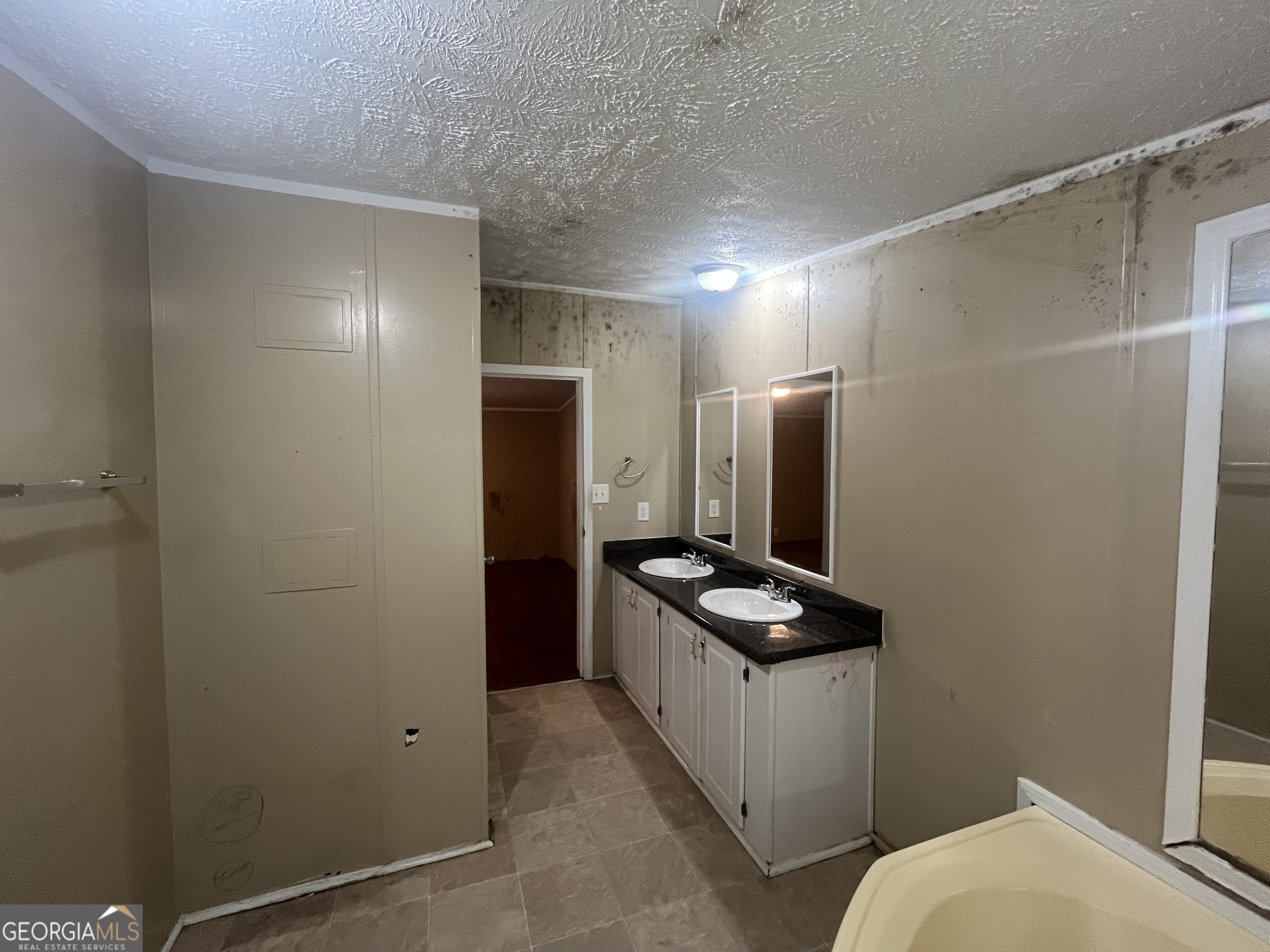 627 Sanders Road Hull GA 30646
