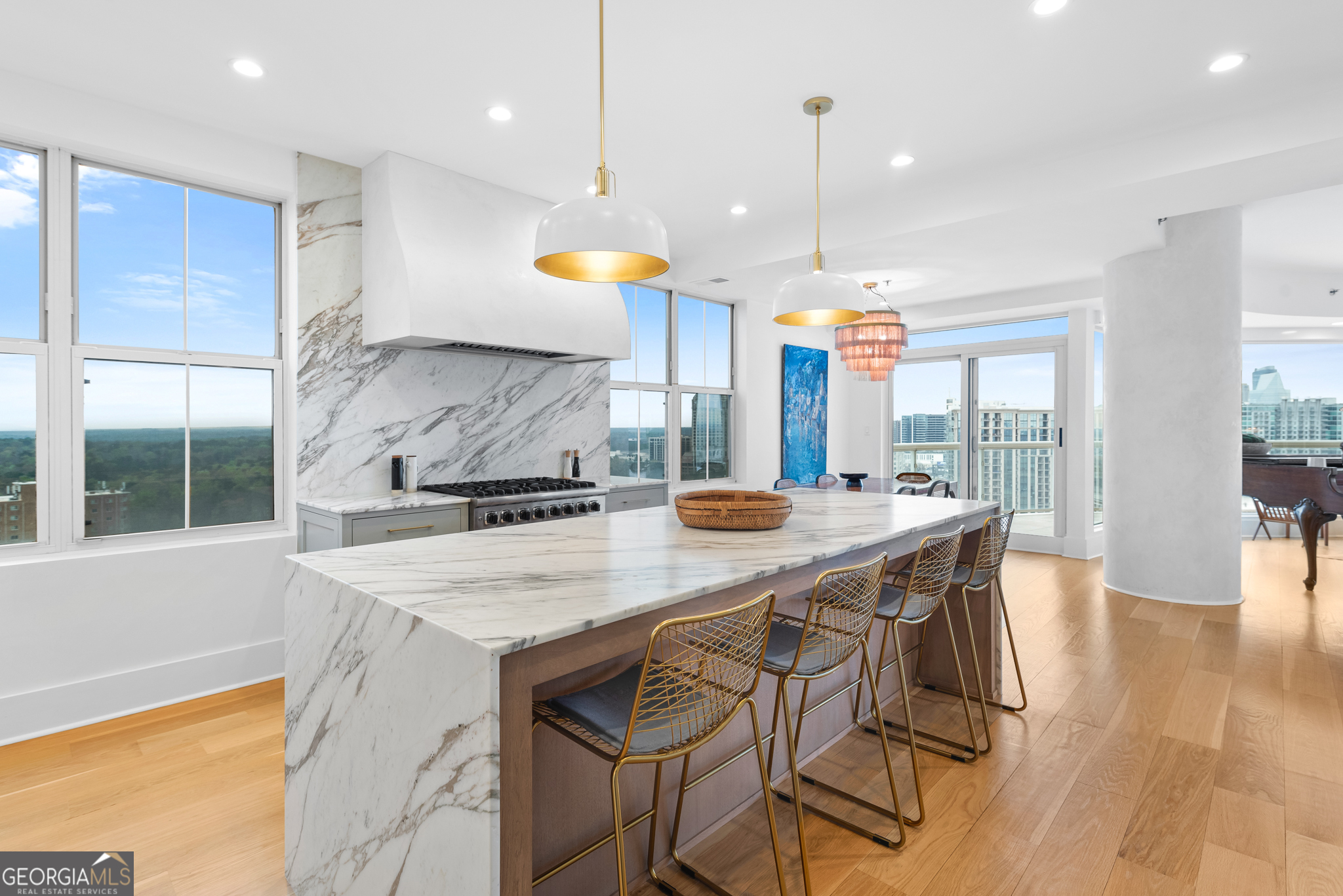 2881 Peachtree Road NE Atlanta GA 30305