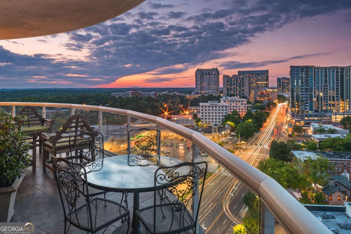 2881 Peachtree Road NE Atlanta GA 30305