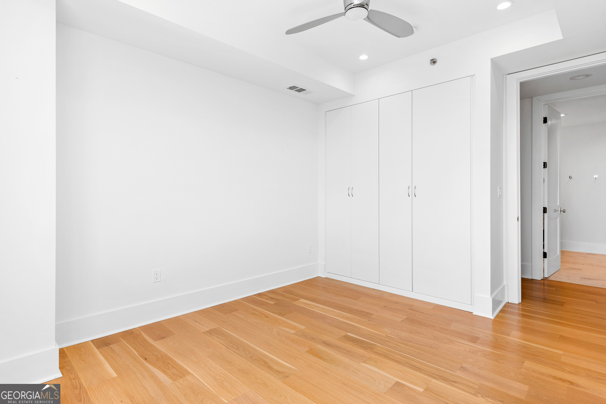 2881 Peachtree Road NE Atlanta GA 30305
