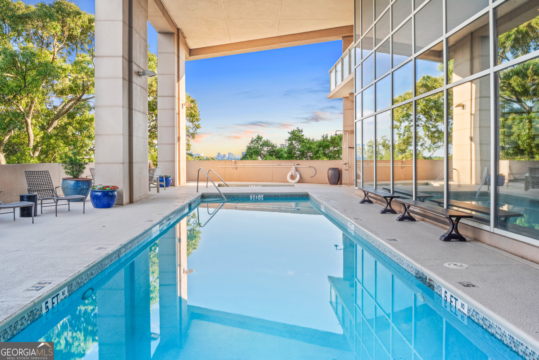 2881 Peachtree Road NE Atlanta GA 30305