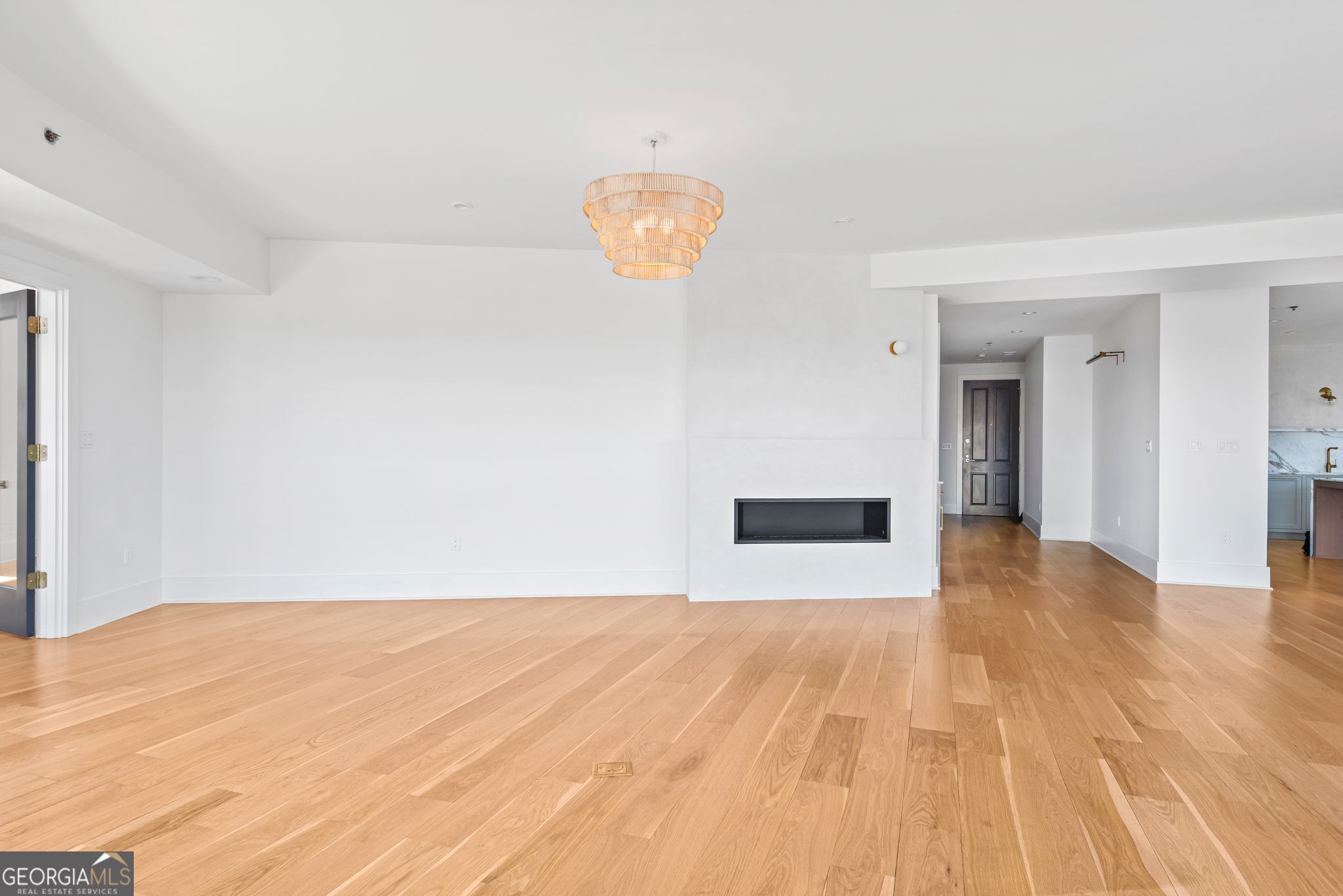 2881 Peachtree Road NE Atlanta GA 30305