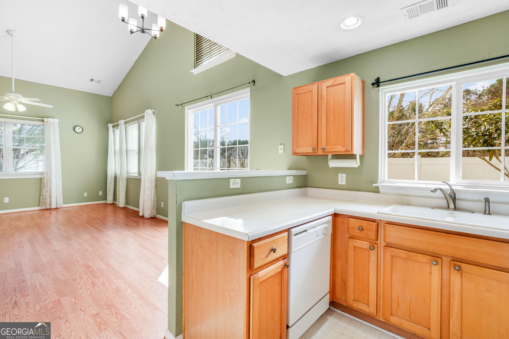 562 Windcroft Circle NW Acworth GA 30101