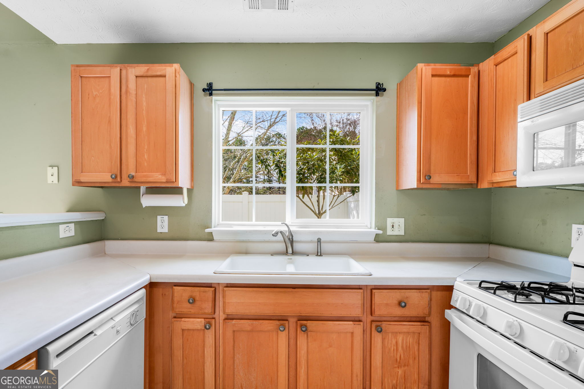 562 Windcroft Circle NW Acworth GA 30101