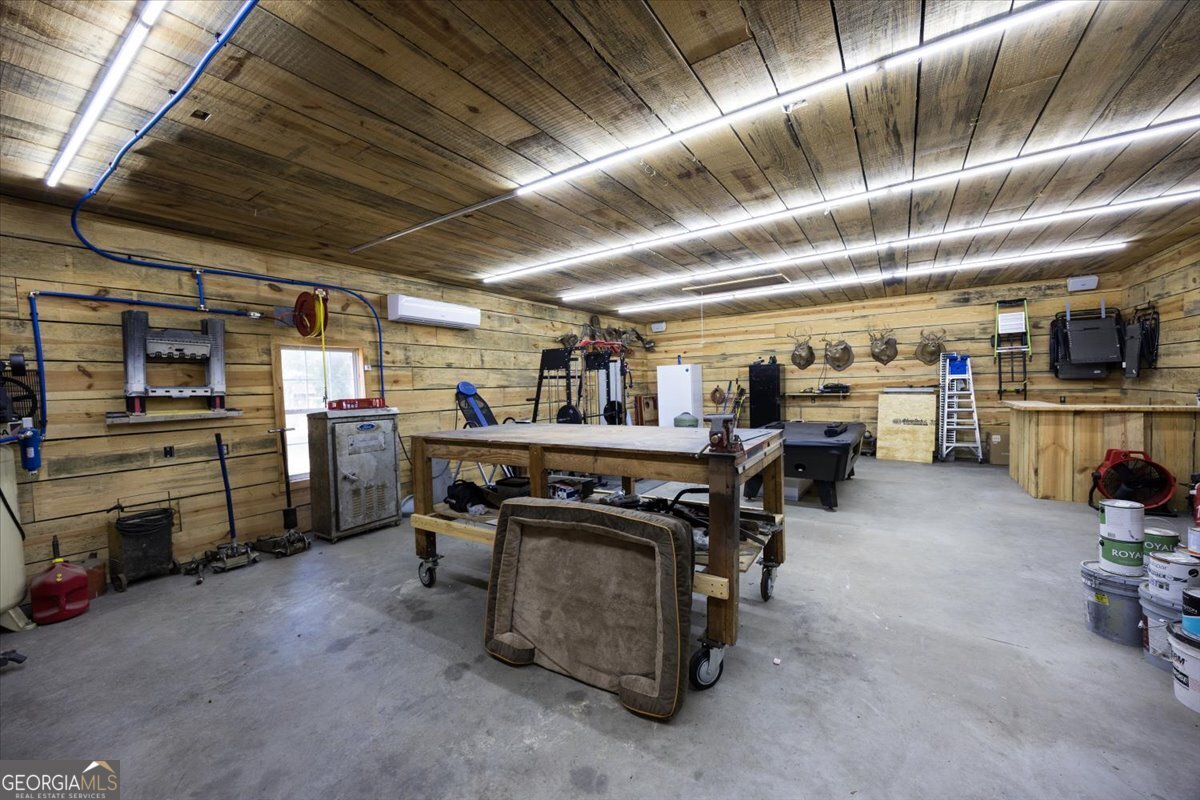 221 Gray Highway Gordon GA 31031