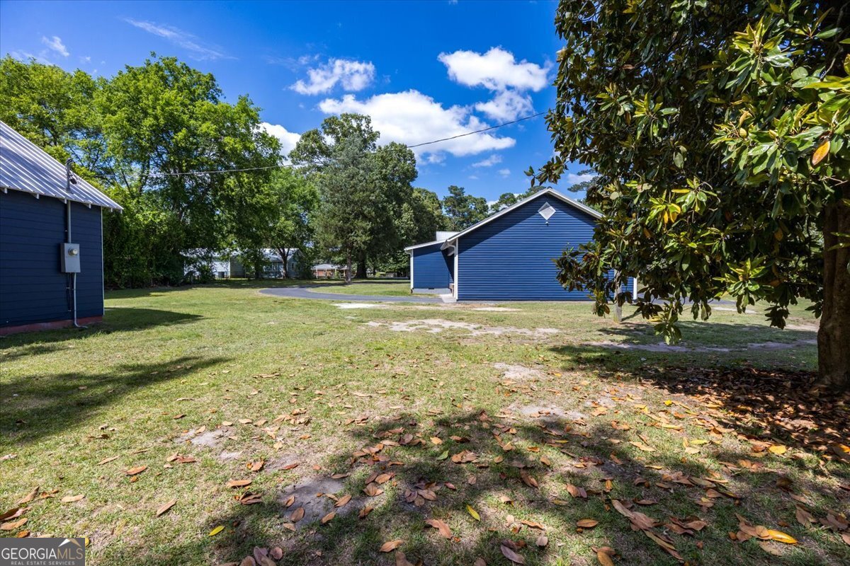 221 Gray Highway Gordon GA 31031