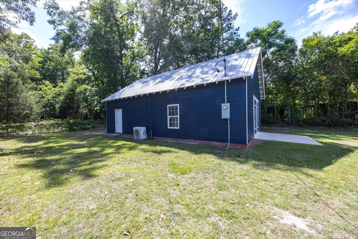 221 Gray Highway Gordon GA 31031