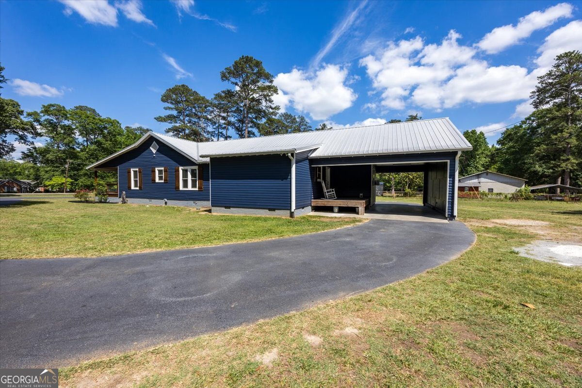 221 Gray Highway Gordon GA 31031