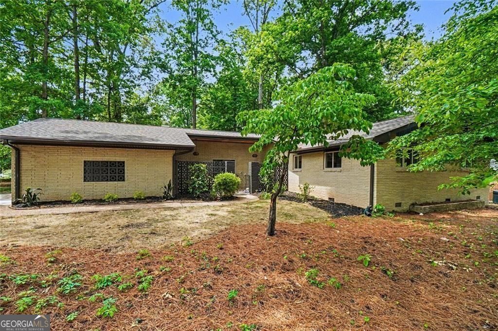 2700 Hawaii Court Decatur GA 30033