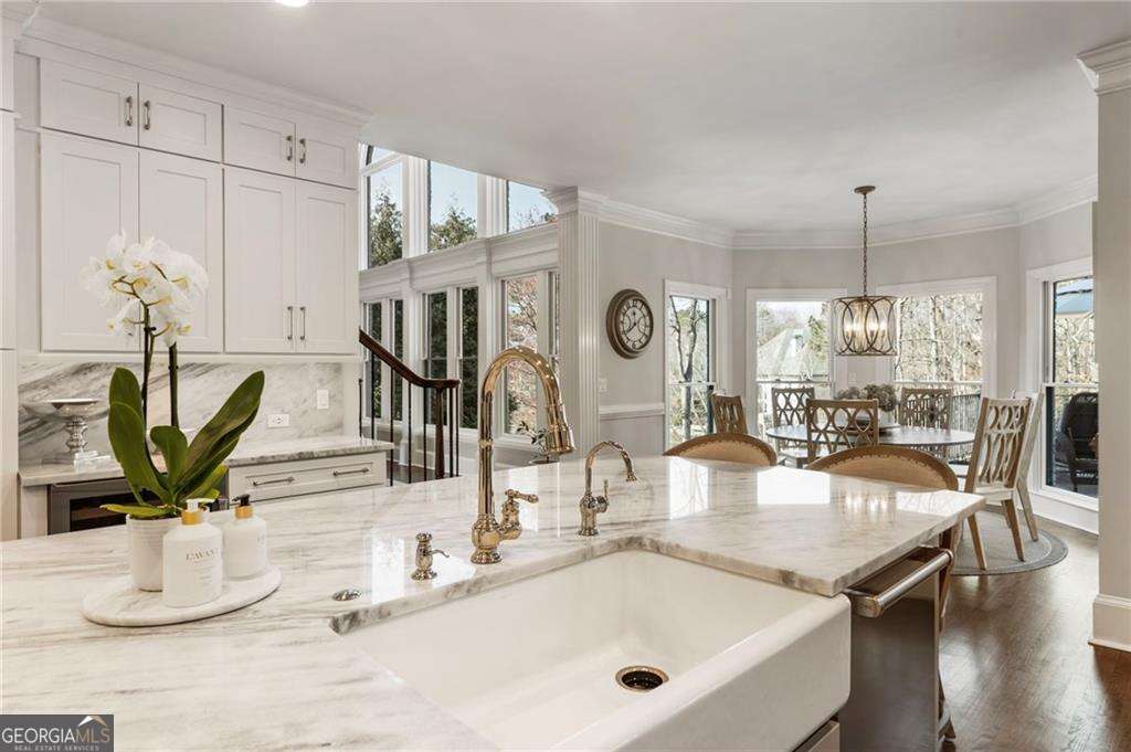 1115 Lake Shore Overlook Alpharetta GA 30005