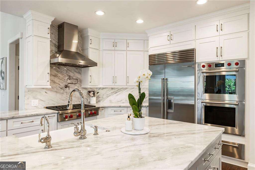 1115 Lake Shore Overlook Alpharetta GA 30005