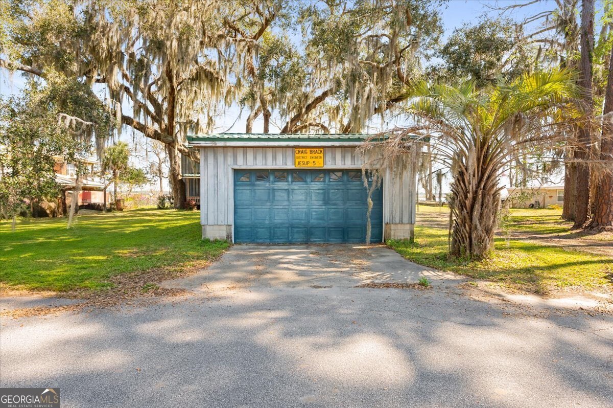 863 Hickory Bluff Road Waverly GA 31565