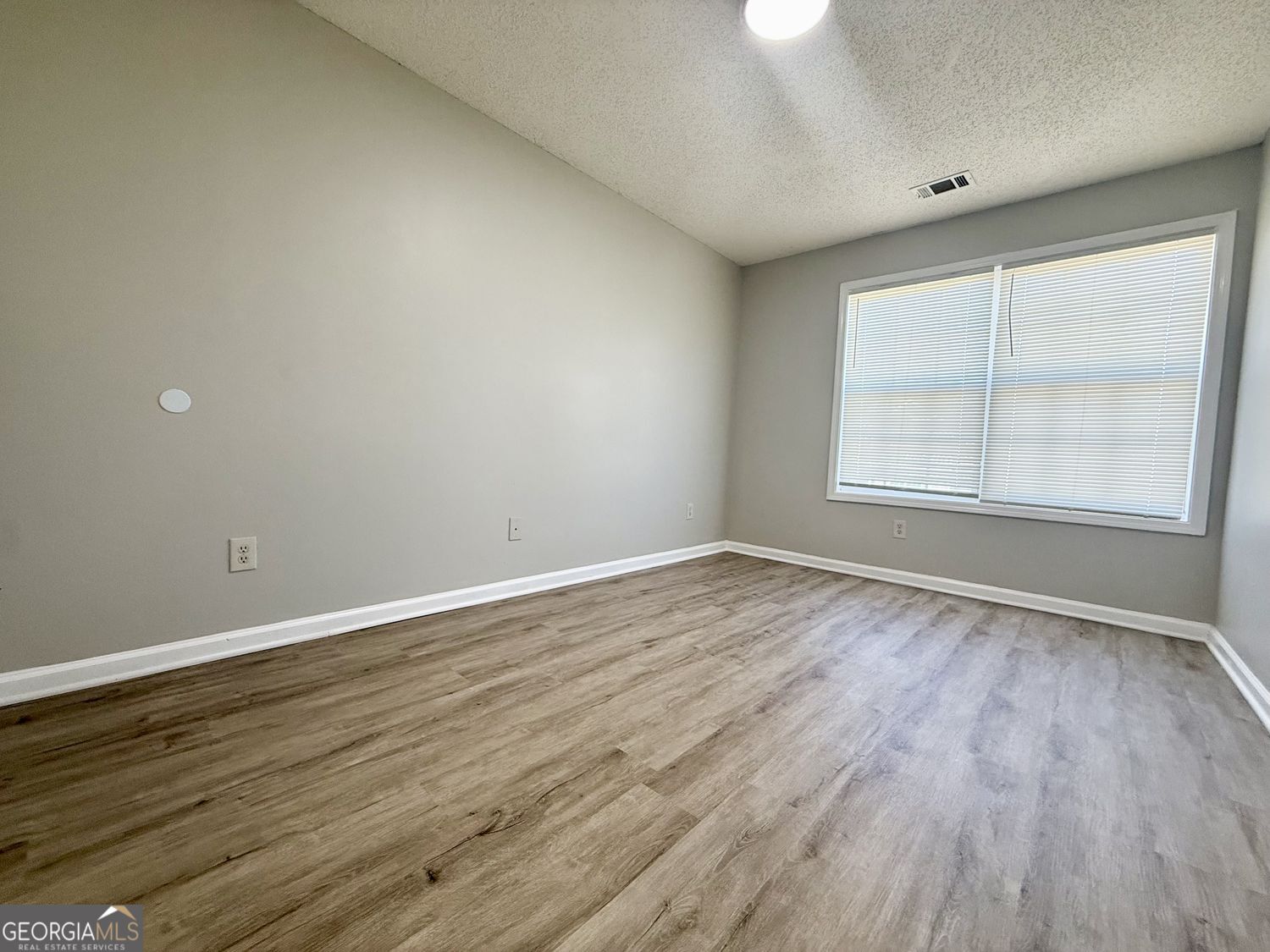 2154 Olmadison View Atlanta GA 30349