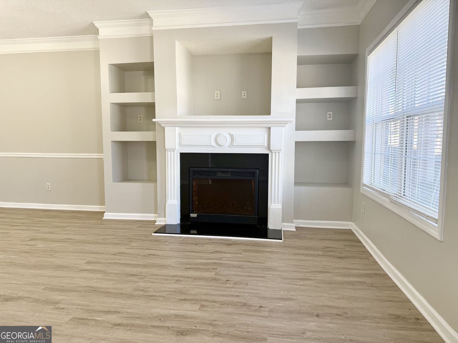 2154 Olmadison View Atlanta GA 30349