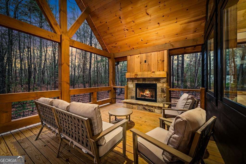 45 Shermans Court Mccaysville GA 30555