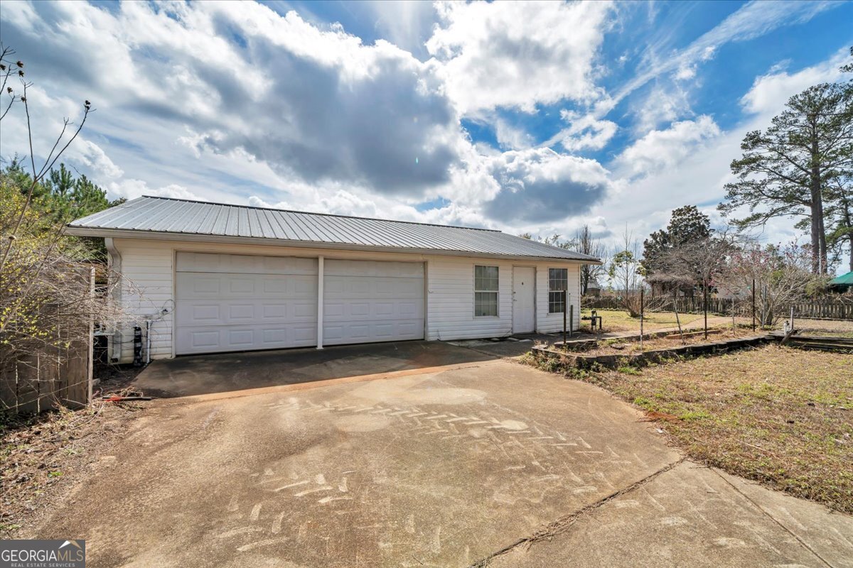 10780 Highway 112 Irwinton GA 31042