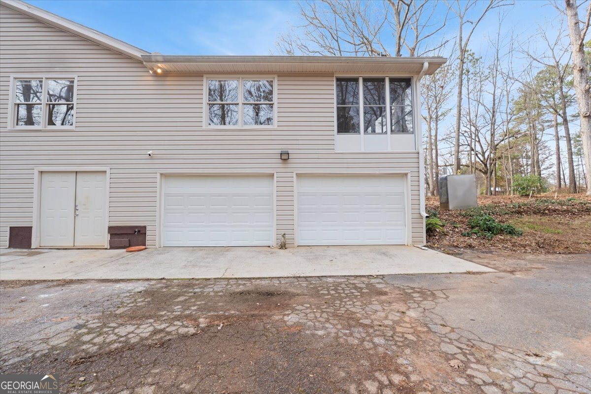 229 Meadows Road Newborn GA 30056
