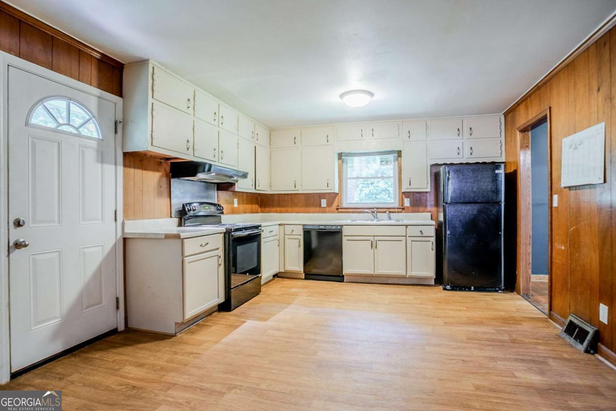 2201 Bolling Brook Drive SW Atlanta GA 30311