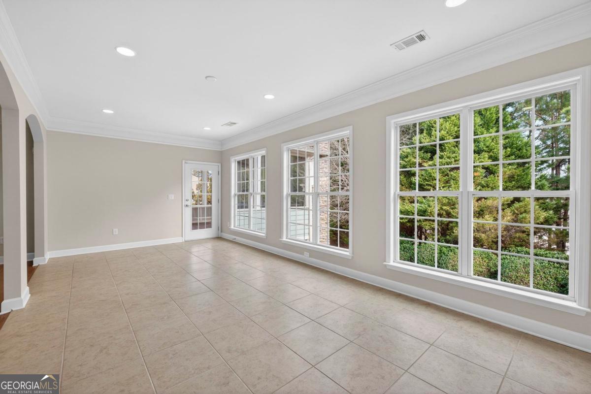 1010 Overlook Cove Greensboro GA 30642