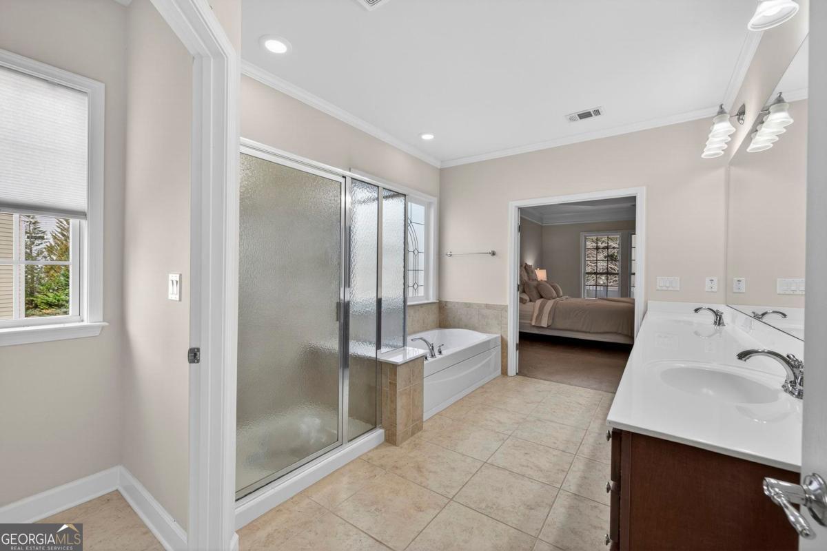 1010 Overlook Cove Greensboro GA 30642