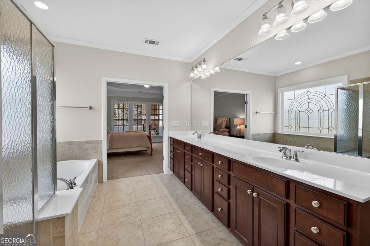 1010 Overlook Cove Greensboro GA 30642