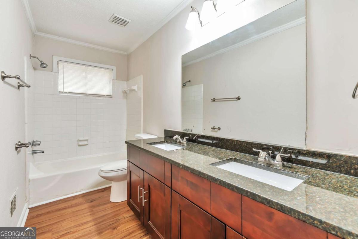 5900 Simone Drive Stone Mountain GA 30087