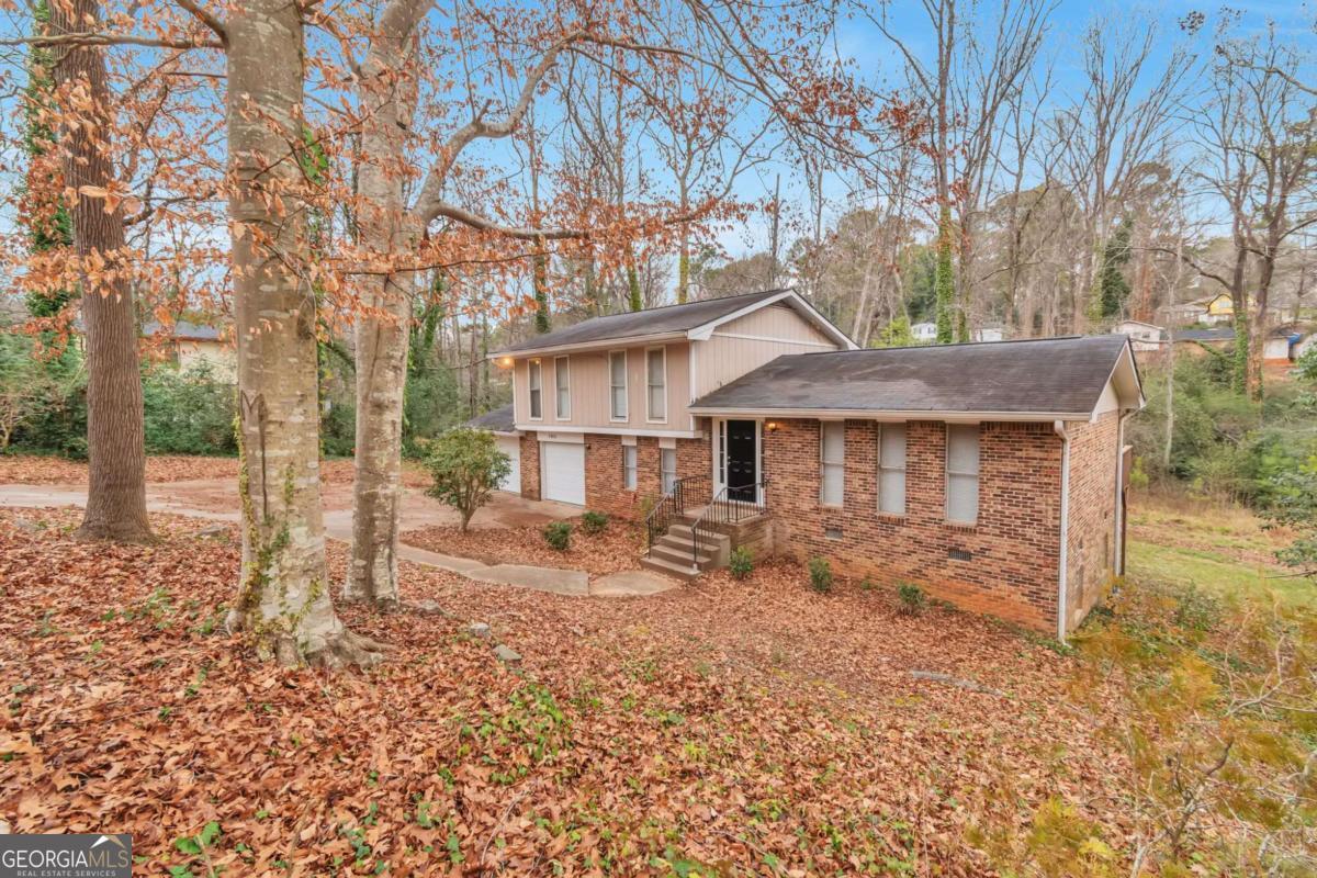 5900 Simone Drive Stone Mountain GA 30087