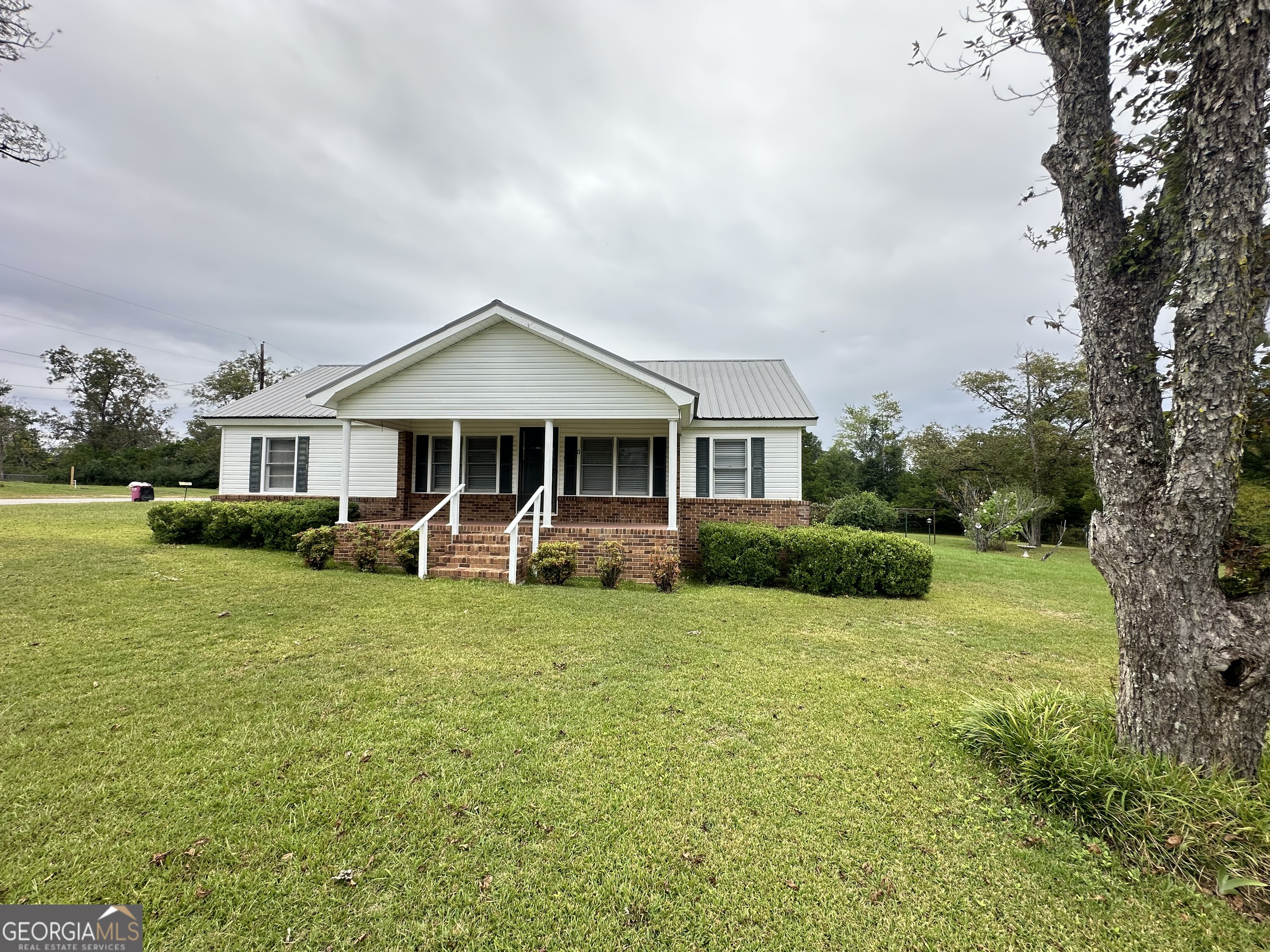 17 Second Street Mcrae-helena GA 31037