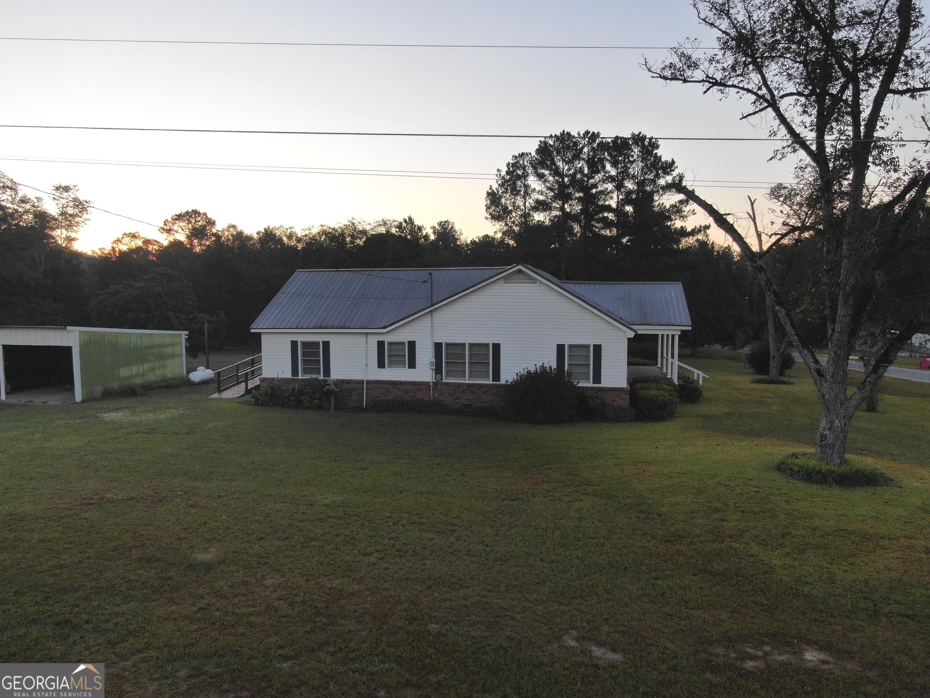 17 Second Street Mcrae-helena GA 31037