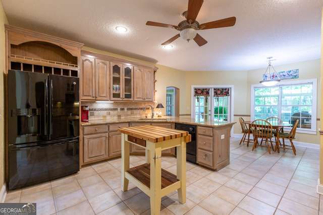 206 Enclave Lane Newnan GA 30263