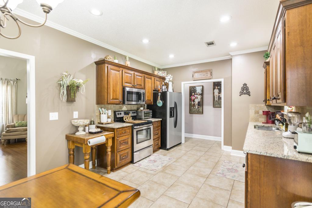 308 Flowing Meadows Drive Kathleen GA 31047