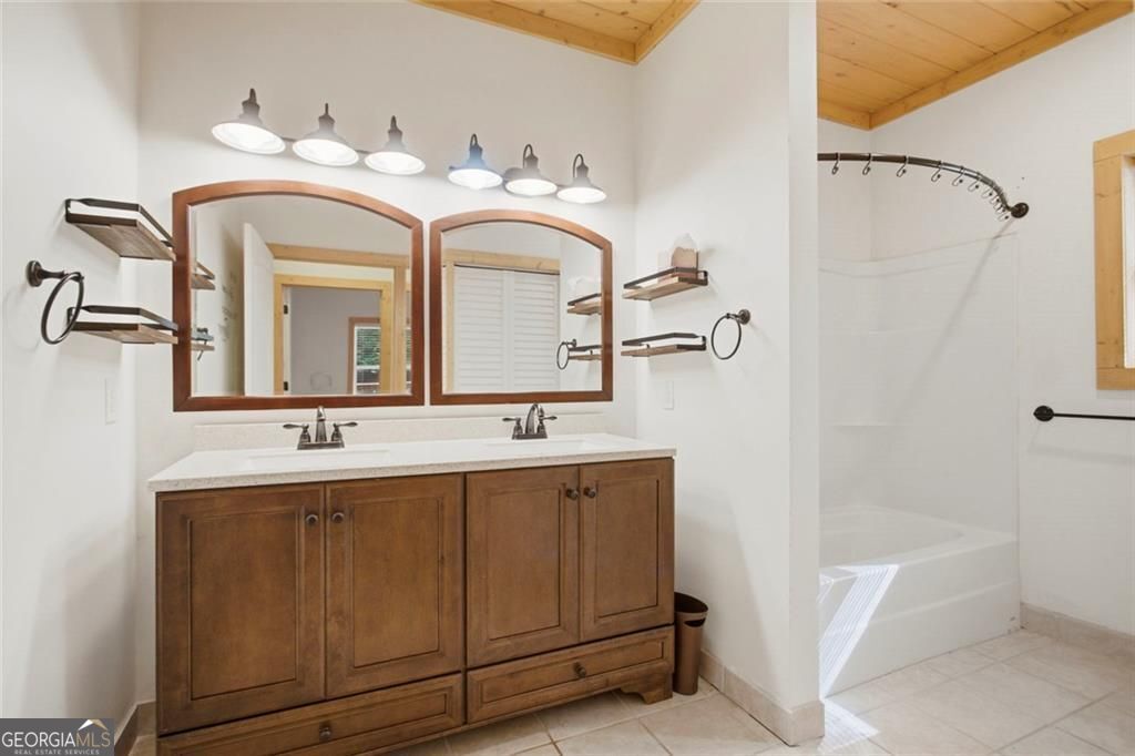 1466 Newport Drive Ellijay GA 30540
