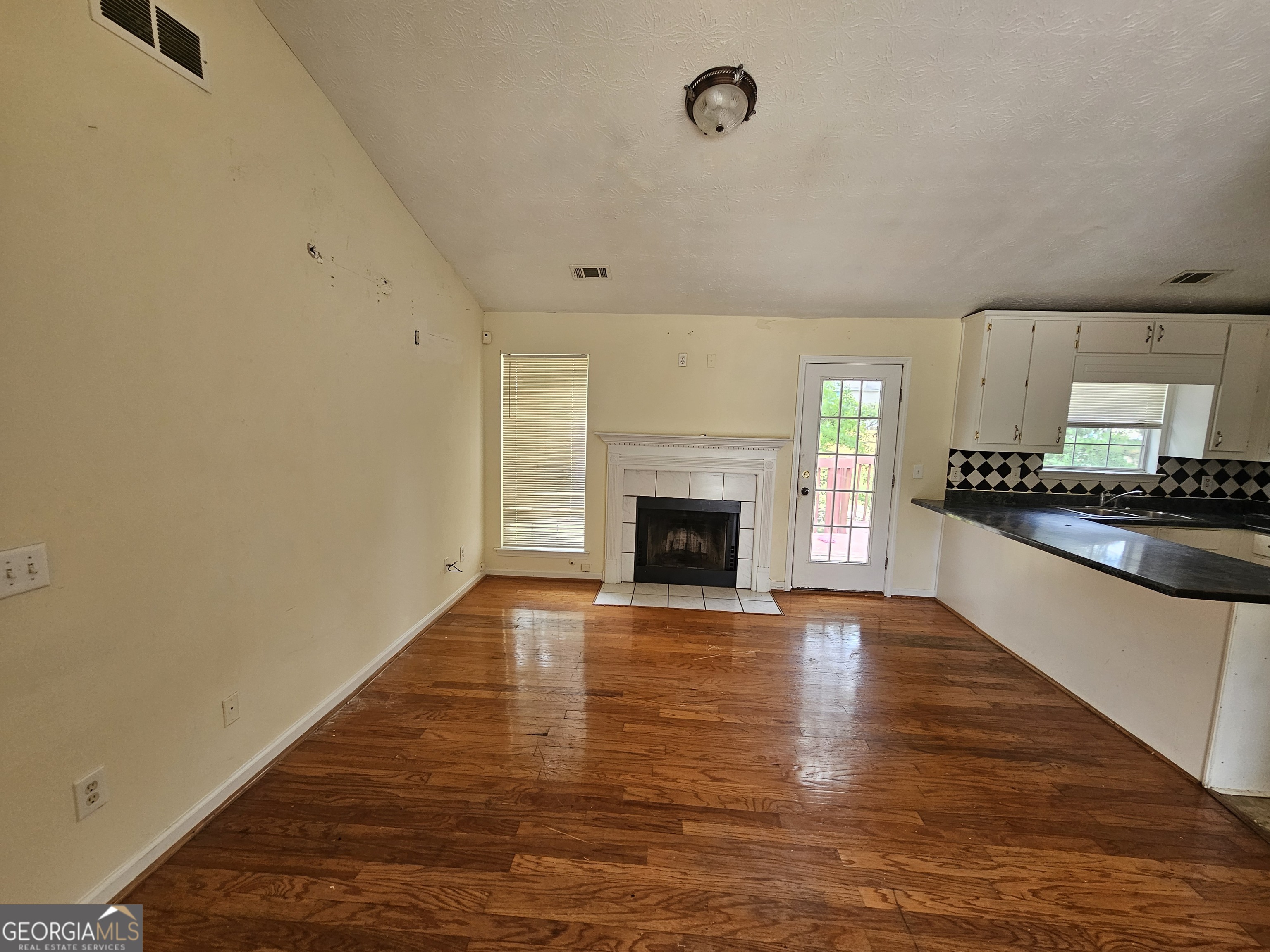 8257 Mountain Pass Riverdale GA 30274