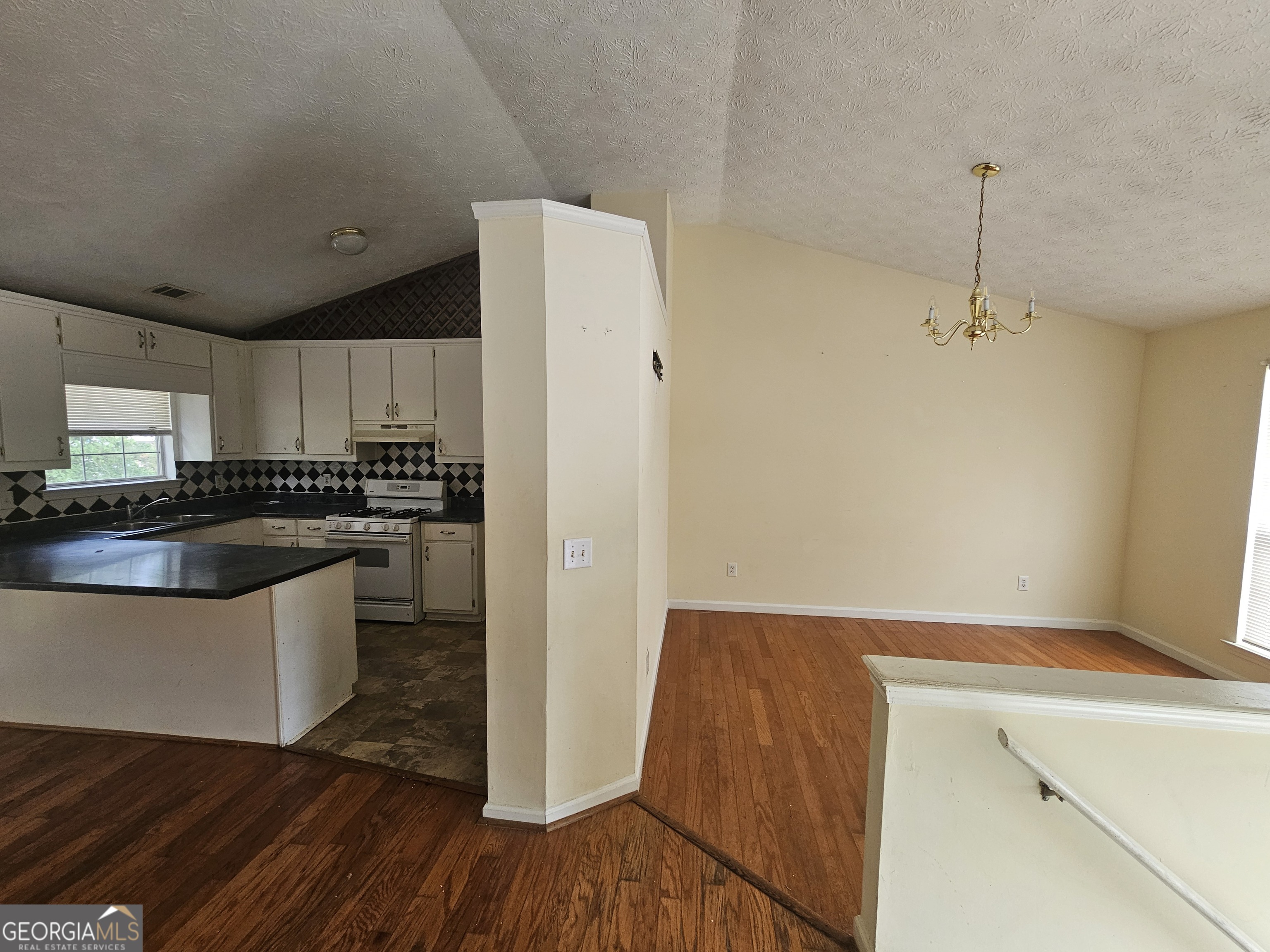 8257 Mountain Pass Riverdale GA 30274