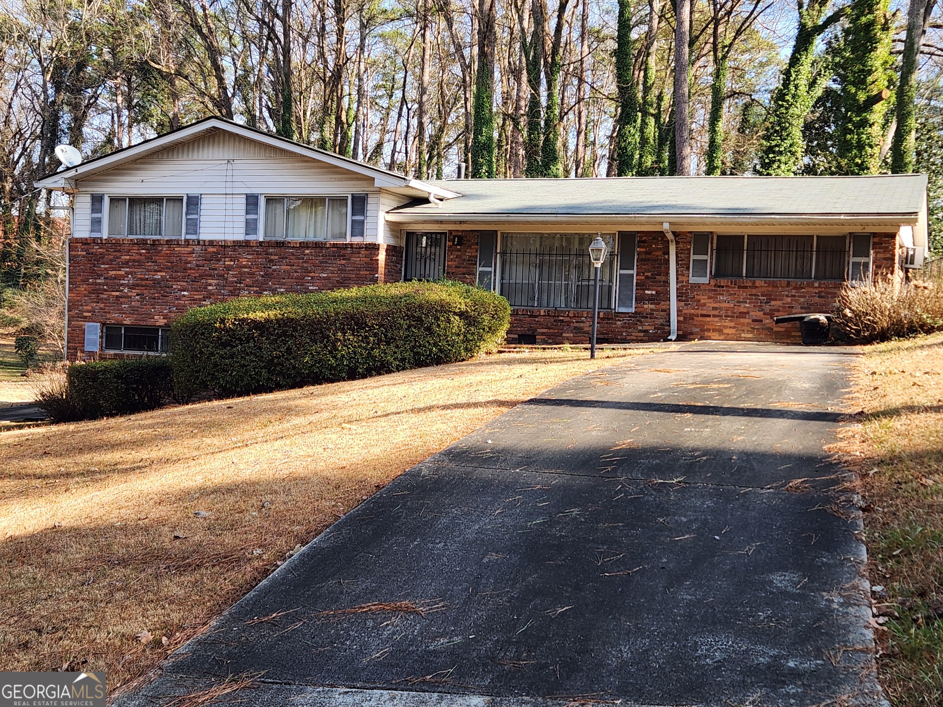 2366 Country Club Drive SW Atlanta GA 30311