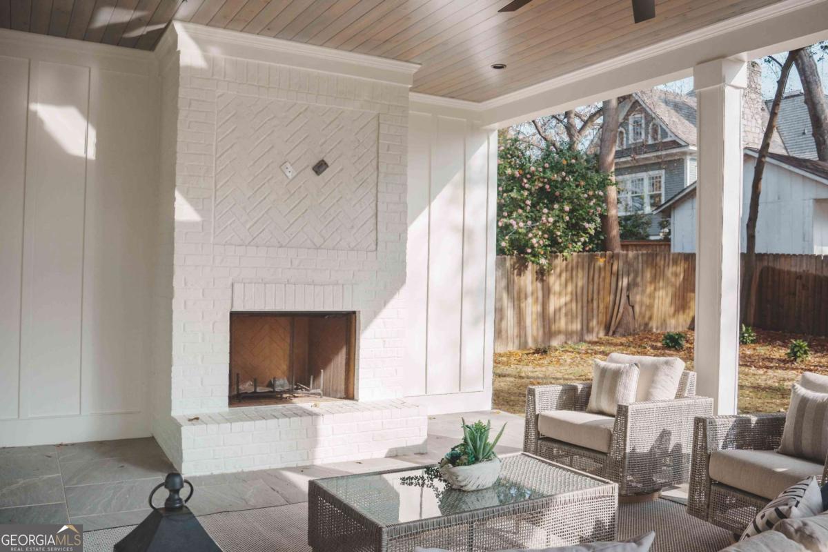 2521 Brookwood Drive NE Atlanta GA 30305