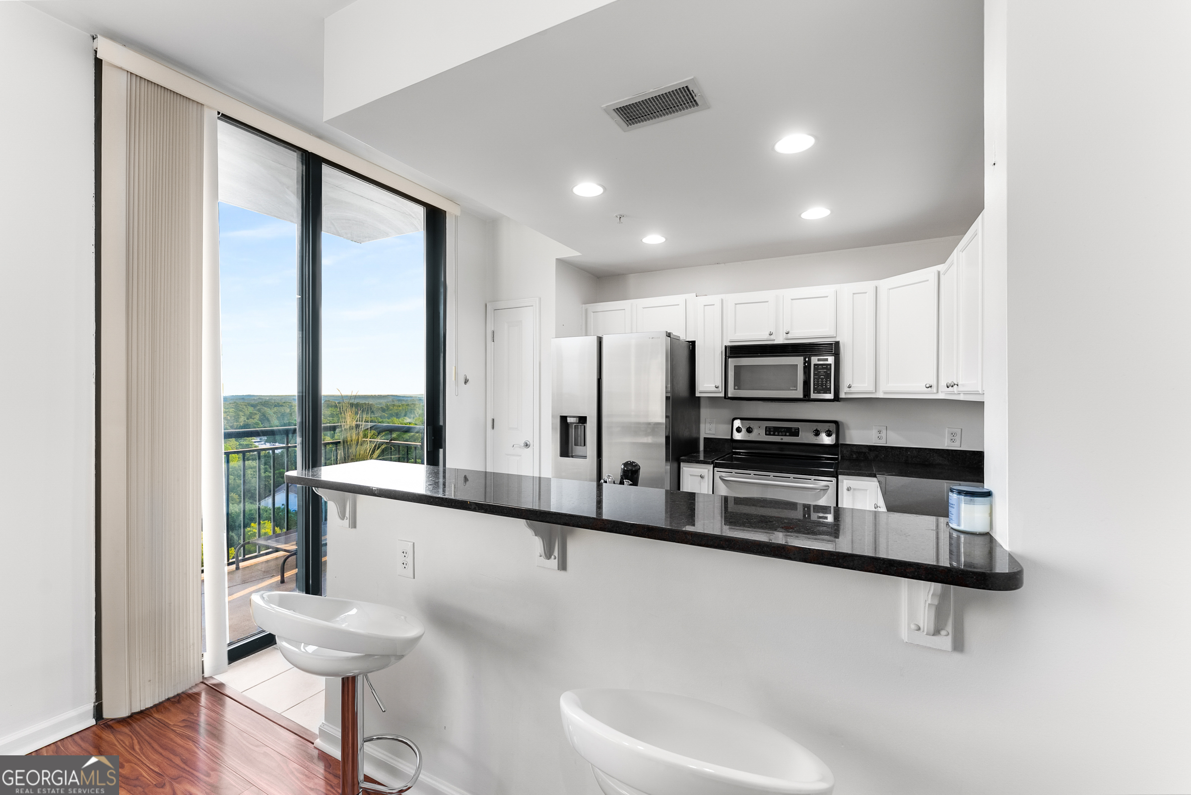 3040 Peachtree Road NW Atlanta GA 30305
