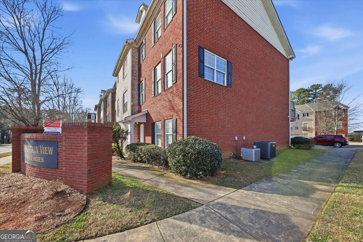4941 Mountainside Trail Stone Mountain GA 30083