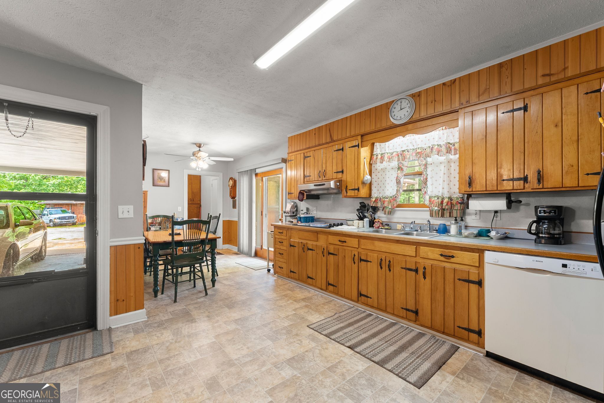 4508 Dicks Hill Parkway Mount Airy GA 30563