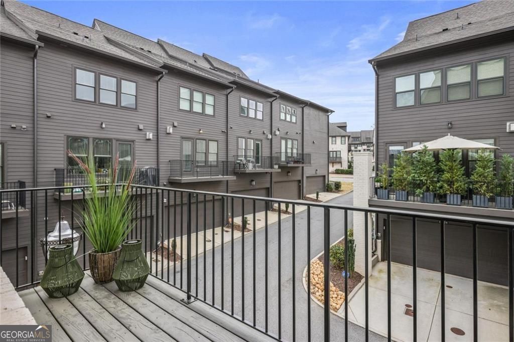 6694 Sterling Drive Atlanta GA 30328