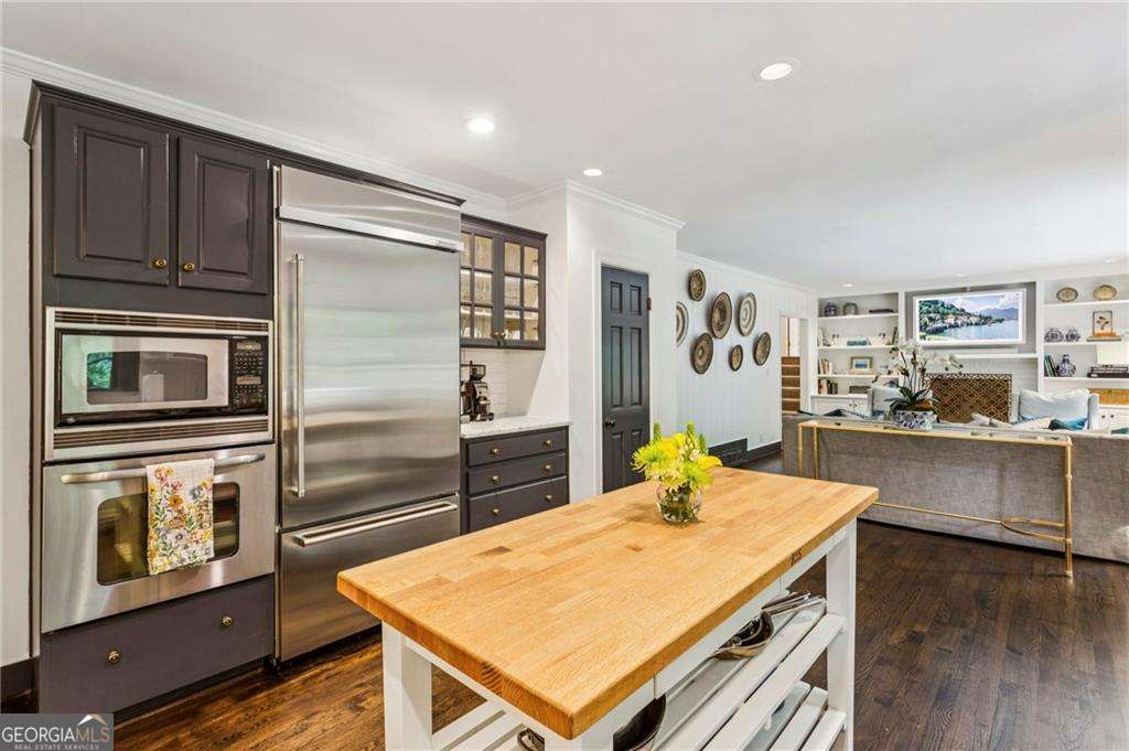 2988 Rockingham Drive NW Atlanta GA 30327