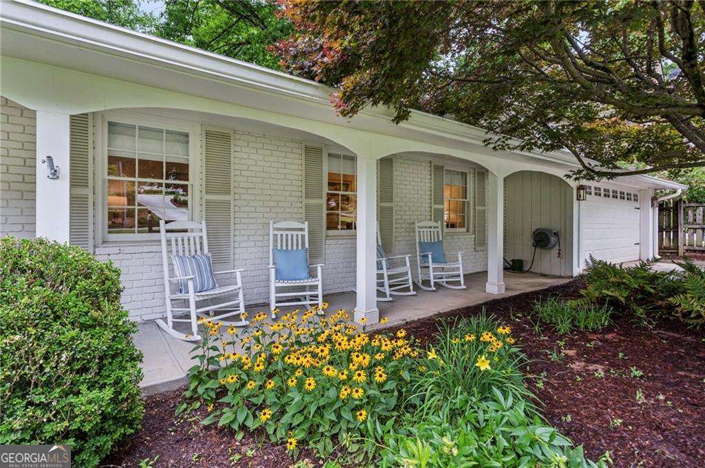 2988 Rockingham Drive NW Atlanta GA 30327