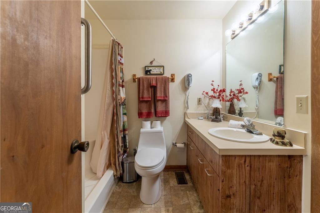 135 Wolfscratch Drive Big Canoe GA 30143