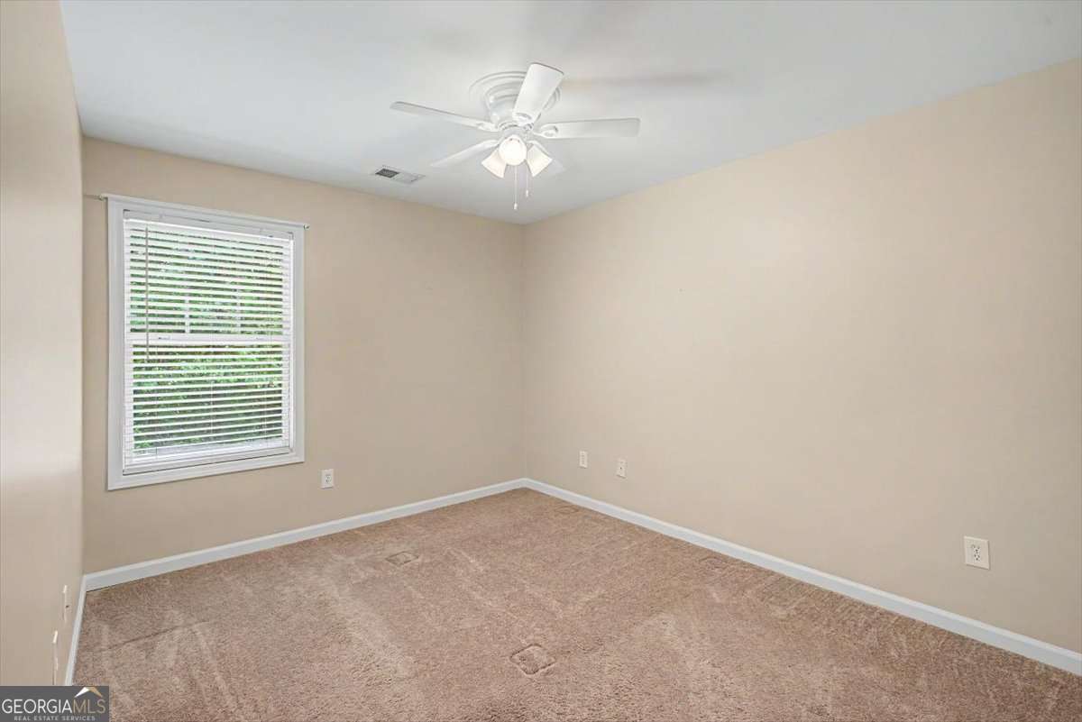 516 Arden Close Woodstock GA 30188