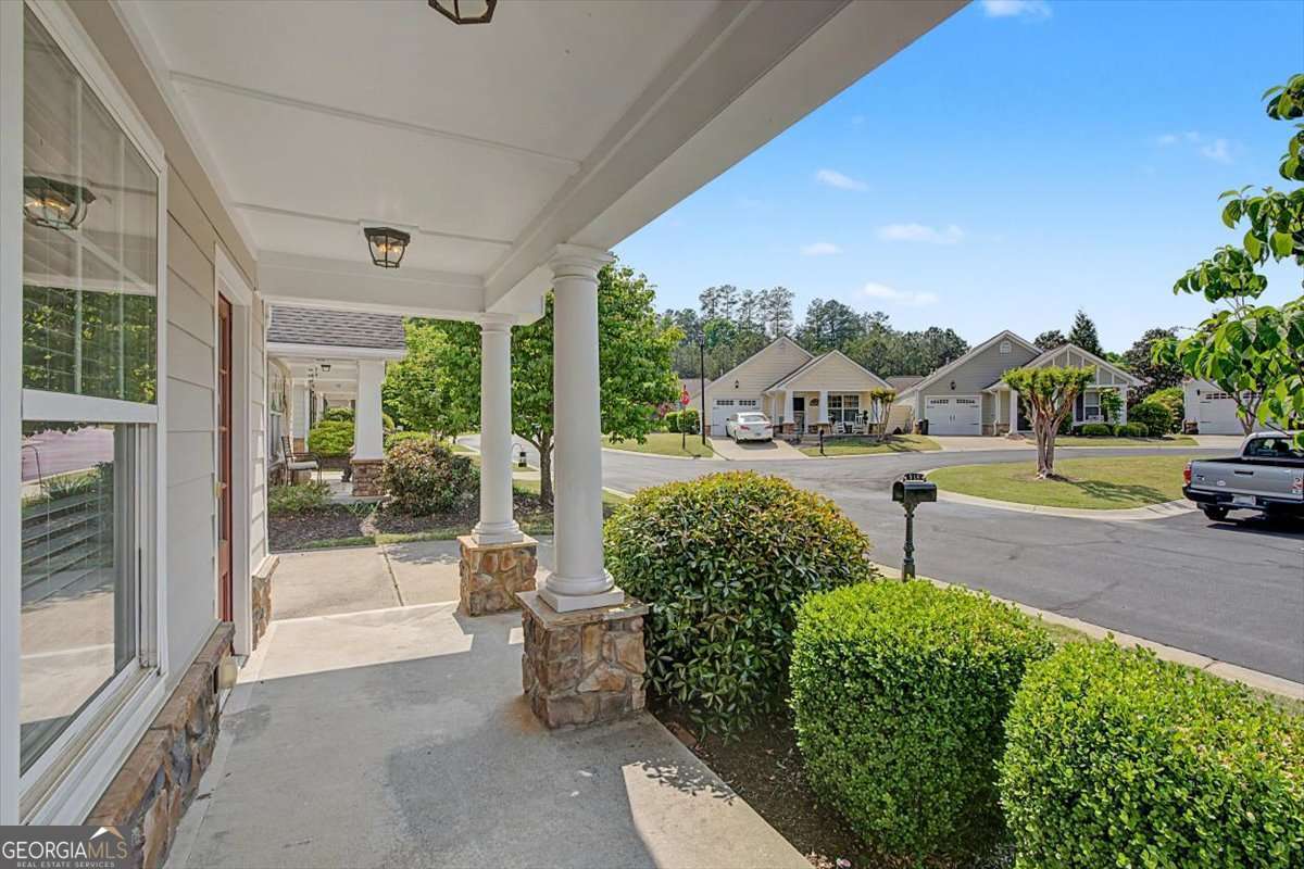 516 Arden Close Woodstock GA 30188