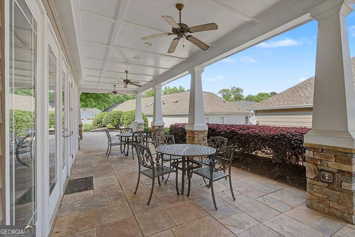 516 Arden Close Woodstock GA 30188