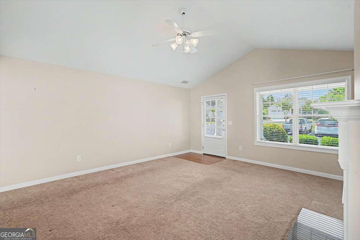 516 Arden Close Woodstock GA 30188