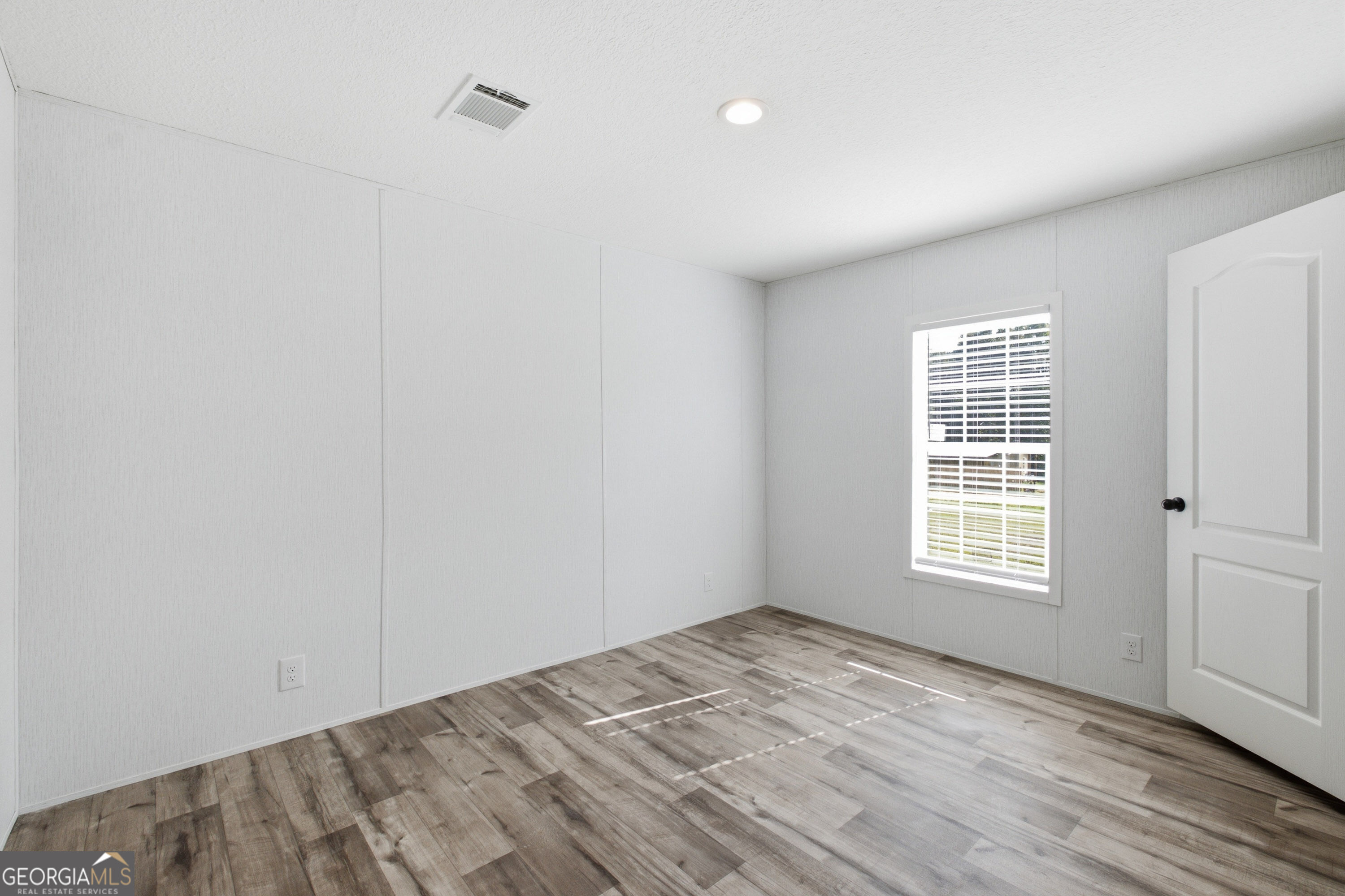 1127 5th Avenue Twin City GA 30471