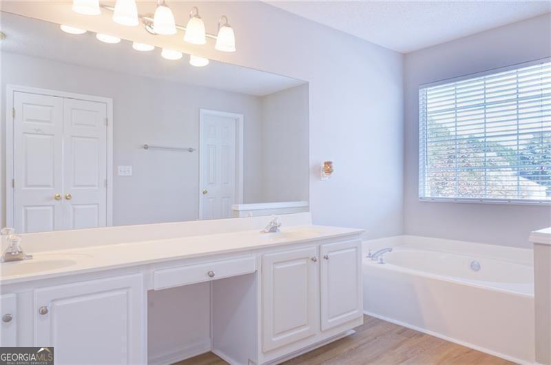 2333 Laurelfield Drive Grayson GA 30017